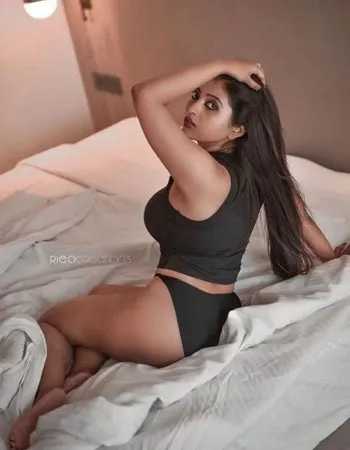 escorts service in Courtyard by Marriott Hotel mumbai